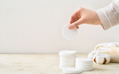 Benefits and usage of cotton pads